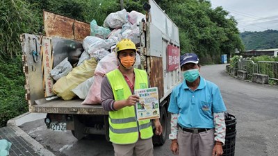 回收廢農藥空瓶兌換贈品 中市環保局攜手農民守護環境清淨家園