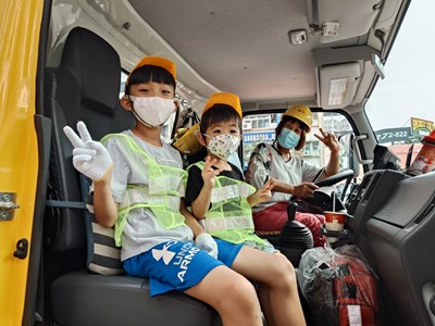幼童擔任環保小尖兵,體驗清潔隊日常_0