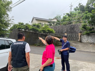 農業局與臺中市野生動物保育學會專家及目擊民眾前往潭子新田步道會勘02_0