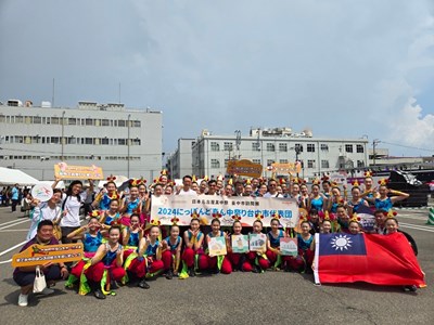 全國日台友好議員協議會藤田和秀會長驚喜現身會場為文華高中同學們加油打氣_0