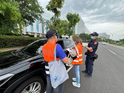 市府呼籲民眾應循合法管道叫車，以確保自身權益