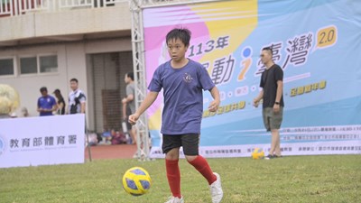 臺中足球運動向下扎根 親子足球嘉年華梧棲熱鬧登場