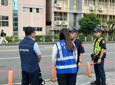 執法宣導雙管齊下  中市警四分局聯合市府團隊強化公車行車安全稽查