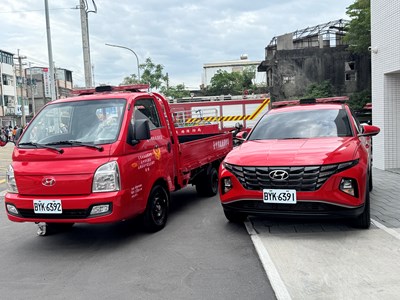 永順吳府千歲慈善協會與三陽工業股份有限公司、王百合慈善基金會,慷慨捐贈2部消防警