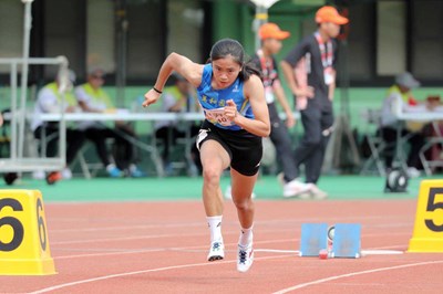 萬和國中田徑陳羿岑選手