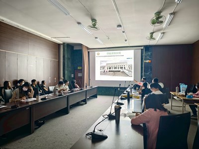 市府邀請講座以專業角度分享正確法治觀念,強化公務人員廉潔與自律