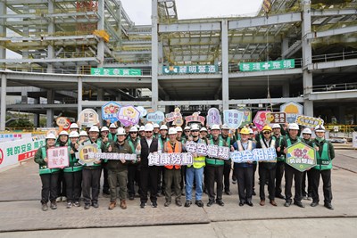 跟著超認真少年,中市勞工局邀你一起注意塔吊安全 圖1_0