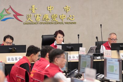 颱風丹娜絲來襲 中市今晚、明日停班停課  盧市長：料敵從寬、全力守護市民安全 (6)