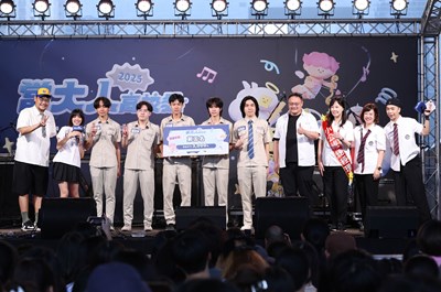 怕胖團、麋先生都來了!「當大人高校祭」移師台中 鄭副市長、新聞局長化身高中生重返青春記憶 (1)