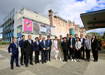 盧市長率團參訪布里斯本發電廠轉型藝文空間