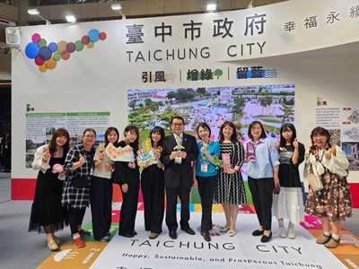 黃秘書長與社會局同仁