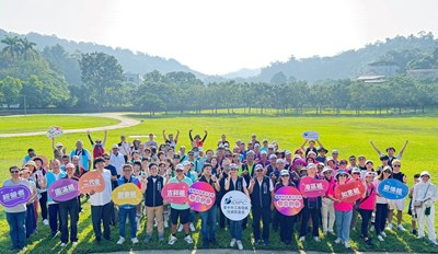 台中市工商發展投資策進會今(28)日於立法院民主議政園區舉辦「健康齊步走」健行活動