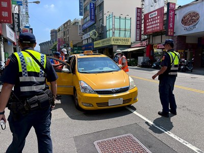 市府交通局聯合警察局辦理計程車營業秩序稽查