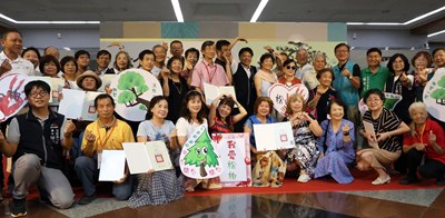 公01-松柏國民美展開幕式後大合照