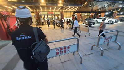 都發局第一時間立即偕同新光三越人員現勘