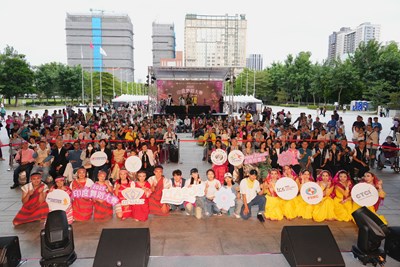 排燈節慶典移師台中！ 首屆印度舞大賽high翻全場