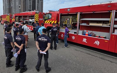 臺中市政府消防局日前辦理消防車輛採購驗收，共12輛消防新車加入戰力