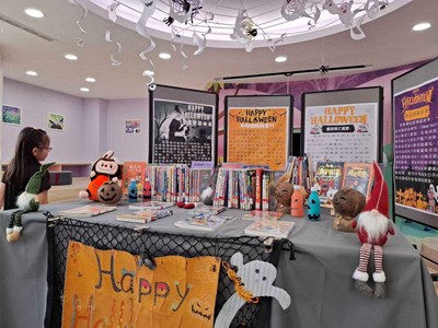 美群國小與英語結合介紹墨西哥亡靈節還有南瓜燈籠的故事