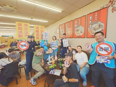 冬令進補時節，市府跨機關前進進補店家宣導酒後不開車、酒後代駕
