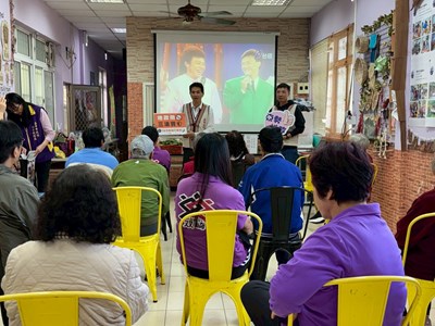 東勢地政在雙崎文化健康站宣導地政防詐三寶_0