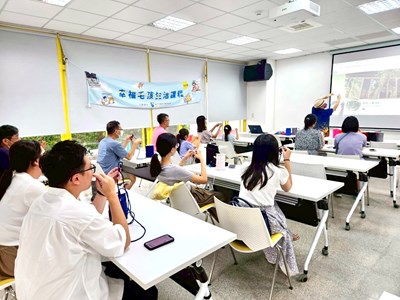 輕鬆編出毛孩的專屬提袋，一起散步去！