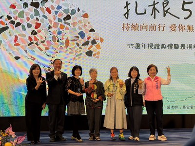 感謝張老師志工永續付出 社會局局長：愛持續前行