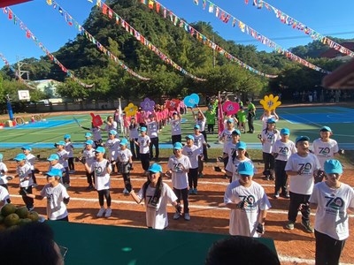 中和國小進場隊呼與表演_0