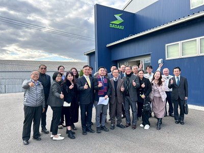 工策會副總幹事林家興代表盧秀燕市長率領金手獎企業代表團前往日本大分縣商談媒合