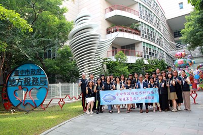 中市稅務局「地方稅AI客服任意門」勇奪第8屆政府服務獎