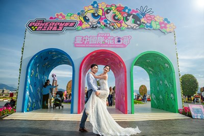 臺中國際花毯節婚紗攝影-擁有飛天小女警的獨一無二婚紗照