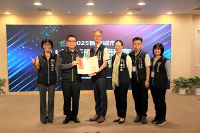 中市地稅局打造全國地方稅AI客服  再摘下市府智慧城市AI創新應用特優獎