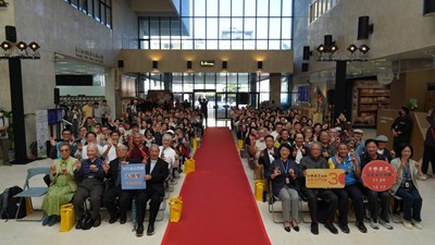 「大墩美展30年．巨匠名作特展」開幕式大合照