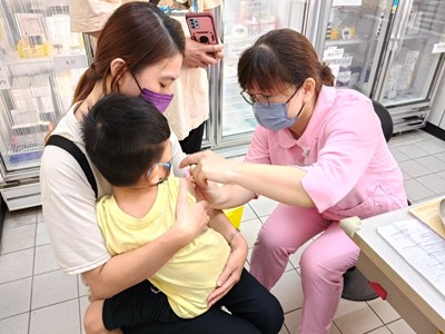 衛生局提醒，連續假期即將到來，各類聚會活動增加，病毒傳播風險升高，高風險對象，_0