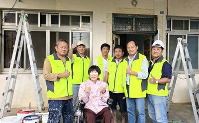 申請人母親謝謝工會修繕志工團隊的協助與幫忙