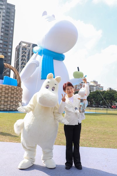 「幸福蜜馬」在台中！中台灣燈會215登場  盧市長：「姆明（Moomin）」伴市民甜蜜過馬年 (2)