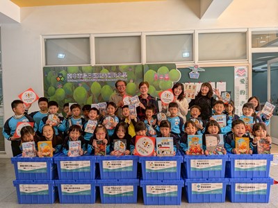 旭光國小愛的書庫大合照_0_0
