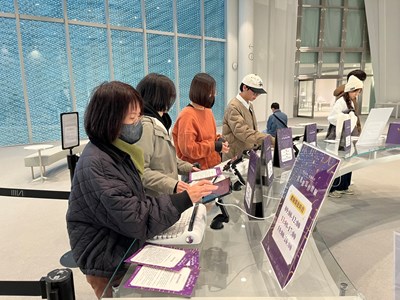 中市圖「時光未央．追憶未來」書展，AI互動體驗吸引許多民眾駐足參與_0_0