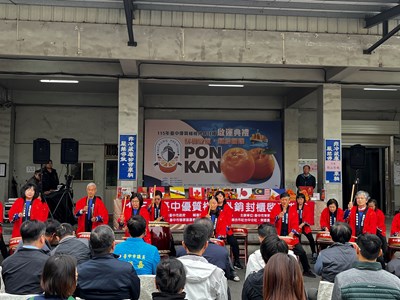 鮮甜啟航、鏈結國際 台中優質椪柑外銷封櫃啟運　600公噸挺進多國市場 (3)