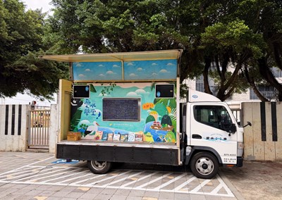 愛水ㄅㄨㄅㄨ車開進梧棲大德國小 展翅啟航推廣愛水教育。