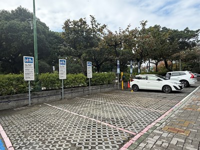 北區新興停車場規劃改建為立體停車場，並啟動「新興停車場新建營運移轉(BOT)案民間自提