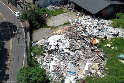 查緝非法棄置廢棄物照片-1