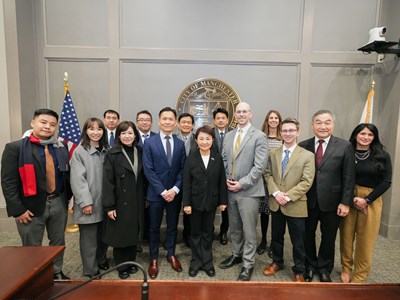 台中市政府訪美團與曼徹斯特市府團隊合照