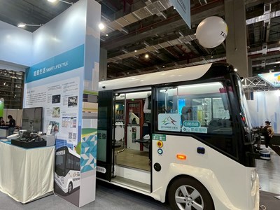中市自駕巴士示範計畫預計今年秋天實施，可作為活動或短程運輸及智慧交通應用示範