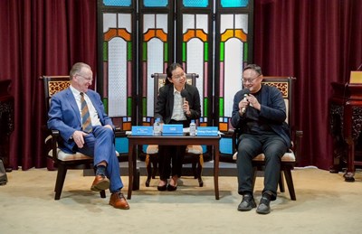 德國卡斯魯爾市拜會台中市政府，副市長鄭照新親自接待