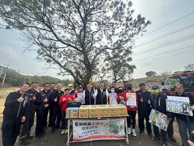 副市長鄭照新前往清水第十一公墓巡視慰問駐點警義消同仁