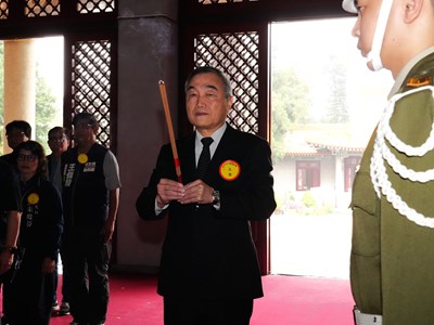黃副市長擔任北區忠烈祠主祭官，帶領各界與會代表、烈士遺族家屬祭祀追思