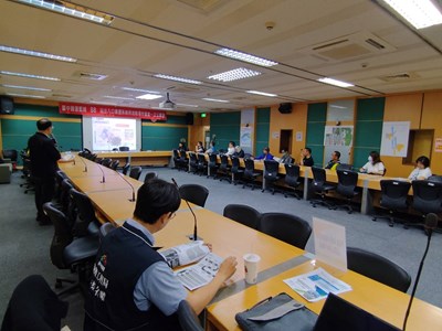 向民眾說明計畫內容