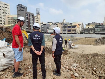 中央市場拆除工程加速推進　本週完成地下室基礎拆除及生活垃圾清運