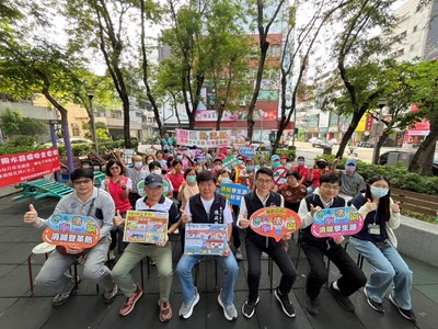 環保局與北區梅川里環保志工聯手清除孳生源 陳政顯議員到場支持