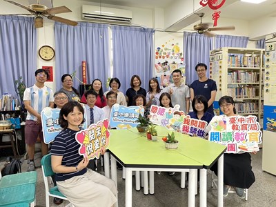 閱讀輔導團國中組到校輔導大合照